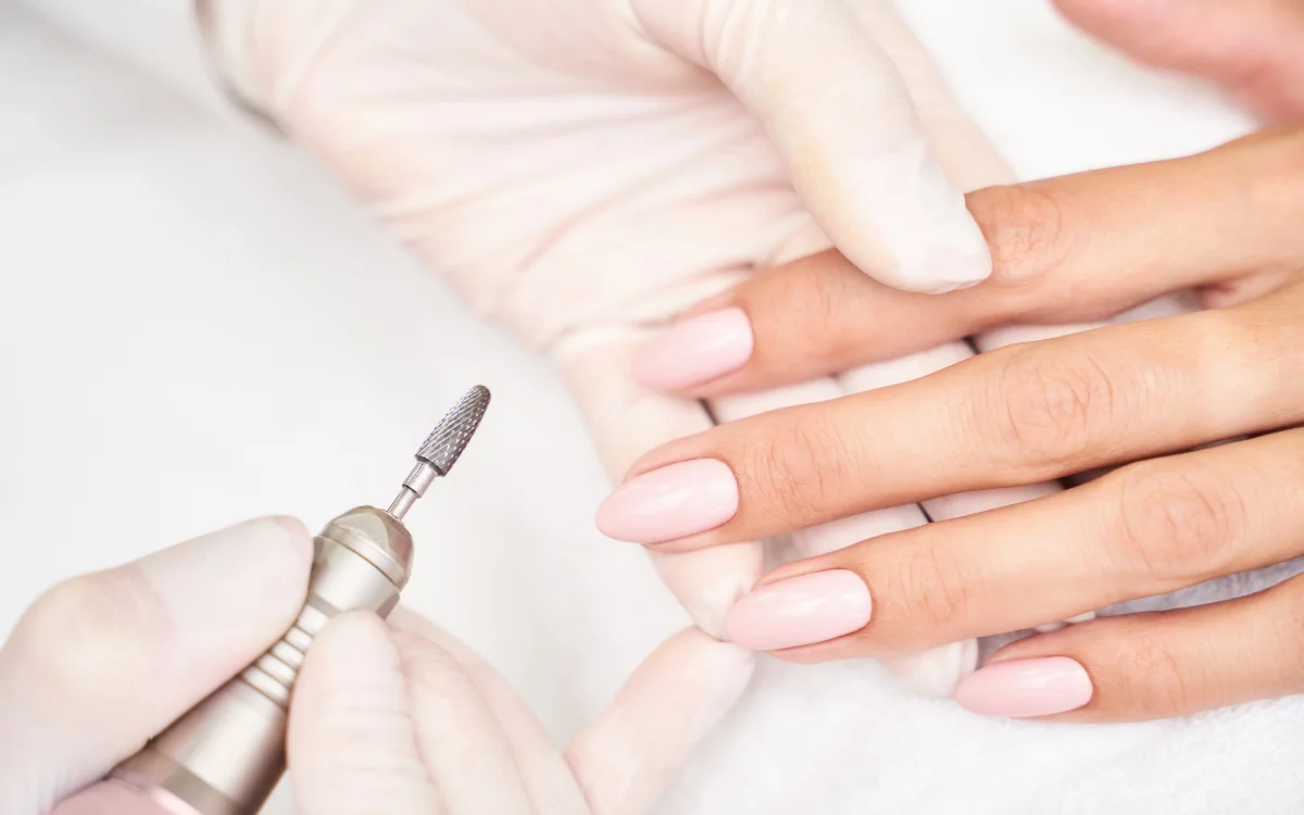 Manicura semipermanente